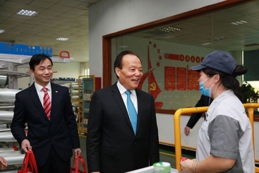 大年初一，张毓强总裁慰问坚守岗位员工