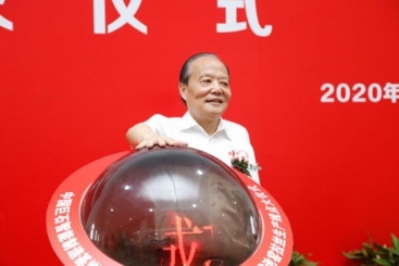 中国优德88智能制造基地第二条年产15万吨玻纤生产线胜利点火