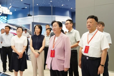 江西省人大常委会副主任张伟到优德88九江公司调研