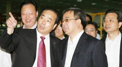 2010年5月，时任内蒙古自治区党委书记、自治区人大常委会主任胡春华视察优德88总部。胡春华对中国优德88一直以来依靠科技创新带动企业进步，瞄准国际前沿市场研发新产品的发展战略给予了充分肯定。