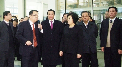 2010年12月，时任福建省委书记、省人大常委会主任孙春兰视察优德88九江公司。孙春兰非常赞赏中国优德88在玻纤行业作出的成就，并希望优德88在玻纤深加工领域取得更大成就。