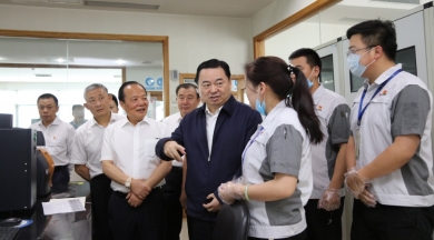 2019年6月，时任国务院国有资产监督管理委员会党委书记郝鹏视察优德88。称赞优德88在玻纤行业里做到了专而大、专而精、专而优，是一个成功的典型。希望中国优德88的混合所有制典型经验，能够在国家新一轮混改实践中推而广之，让更多优秀企业学习。
